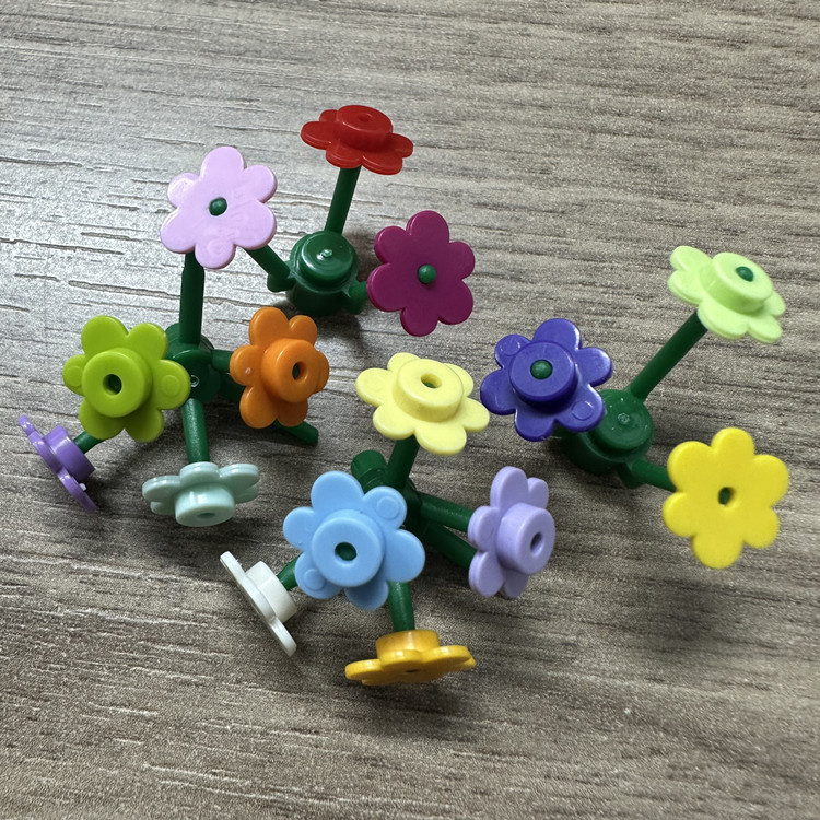 500-1000pcs Small Flower 3742  - Kids Toys Brand 评论和价格